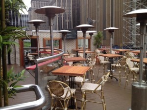 Stay comfortable just above the busy city streets while enjoying your lunch, dinner or late night out.