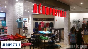 Aéropostale store retail renovation with Old Chicago Brick panels in Glacier White.